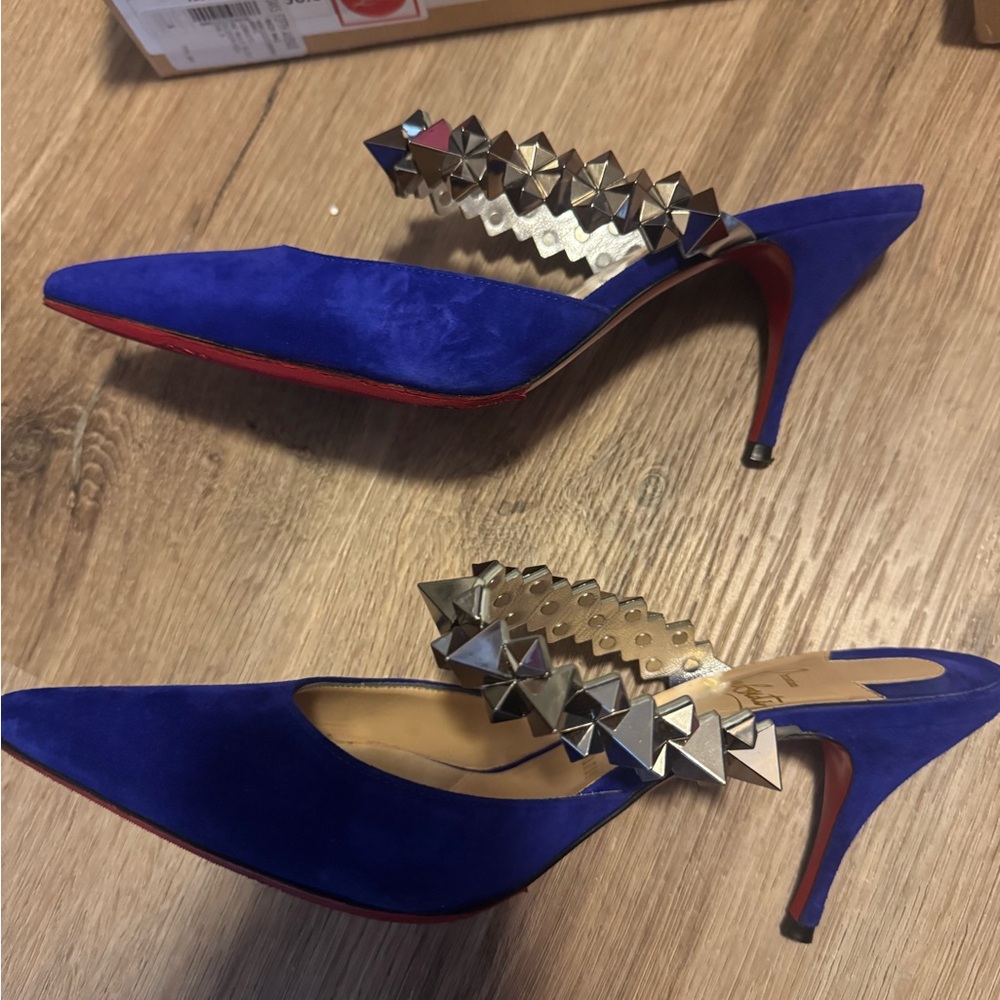 CHRISTIAN LOUBOUTIN
Planet Choc 80In Elixir/silver - Picture 12 of 13